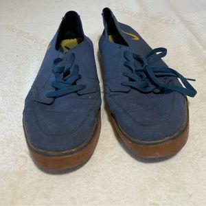 Nike men’s tennis shoe